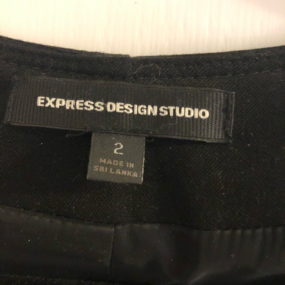 Express button down top - Picture 4 of 6